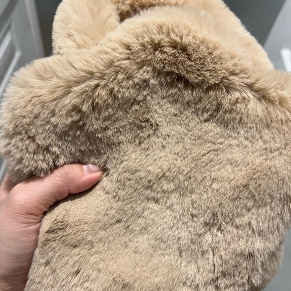 NWOT Pop Mart Labubu Flower Crossbody Bag - Picture 2 of 7